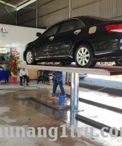 Cầu nâng 1 trụ rửa xe ô Việt Nam âm nền