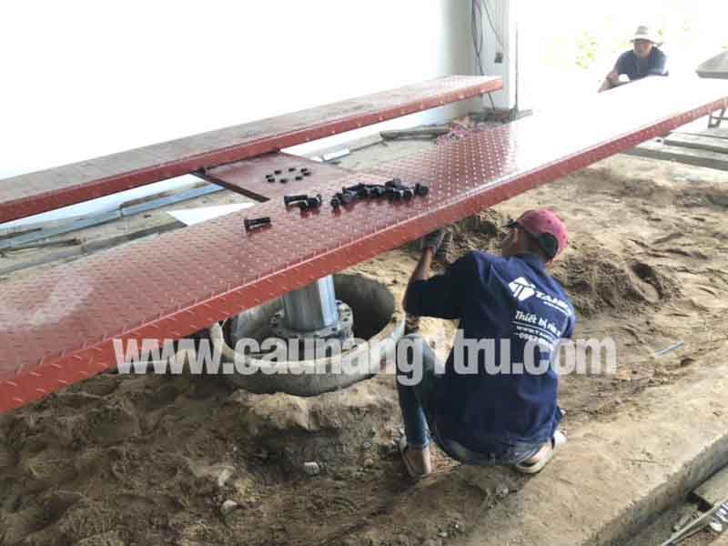 cau nang 1 tru rua xe lam dong